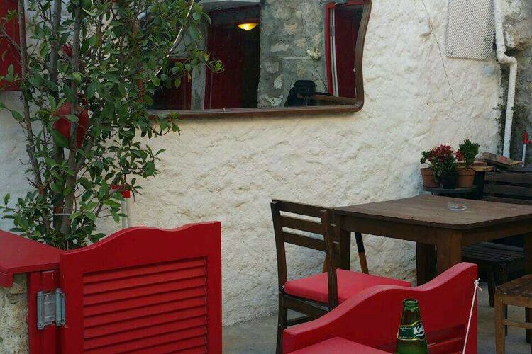 Kirmizi Ev Cesme Alacati Zomato